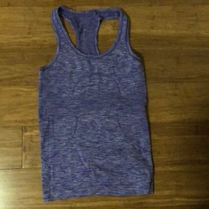Lululemon tank